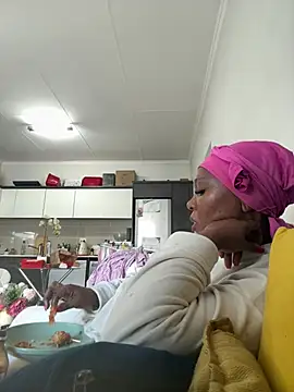 Bootyliciouse21X online show from 05/06/26, 12:09
