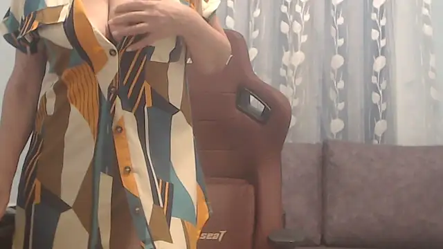 Snapshot of Alisa-Liza chatting on 02/22/26, 09:05 Alisa-Liza online show from 02/22/26, 09:05