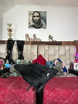 Snapshot of LeilaLopez chatting on 01/06/26, 03:43 LeilaLopez online show from 01/06/26, 03:43