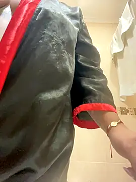 Fancyxlove online show from 10/11/25, 12:39