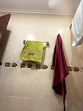 Fancyxlove online show from 10/28/25, 12:37