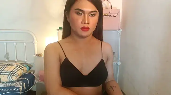Snapshot of JustineBIGCUM chatting on 02/19/25, 06:44 JustineBIGCUM online show from 02/19/25, 06:44