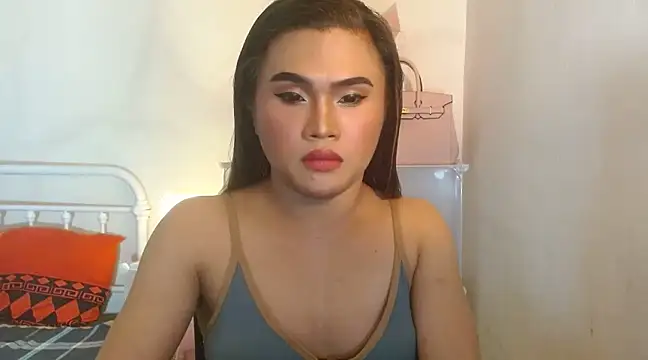 Snapshot of JustineBIGCUM chatting on 02/05/25, 10:19 JustineBIGCUM online show from 02/05/25, 10:19