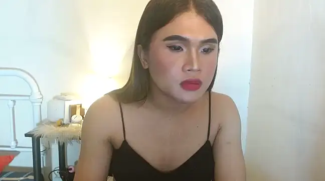 Snapshot of JustineBIGCUM chatting on 01/25/25, 12:05 JustineBIGCUM online show from 01/25/25, 12:05