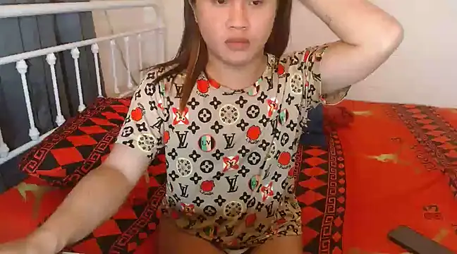 Snapshot of JustineBIGCUM chatting on 03/22/25, 03:20 JustineBIGCUM online show from 03/22/25, 03:20
