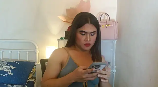 Snapshot of JustineBIGCUM chatting on 03/10/25, 02:26 JustineBIGCUM online show from 03/10/25, 02:26