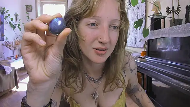 Snapshot of Miranda2_0 chatting on 09/23/25, 07:37 Miranda2 0 online show from 09/23/25, 07:37