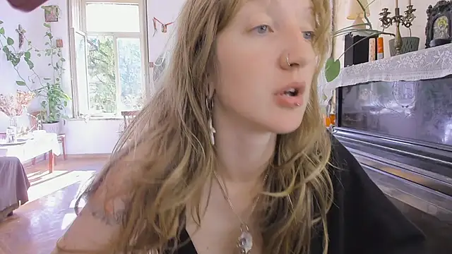 Snapshot of Miranda2_0 chatting on 09/20/25, 06:40 Miranda2 0 online show from 09/20/25, 06:40