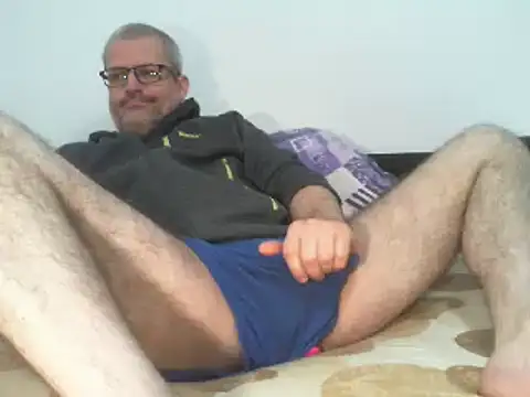 greeneyeshot12 online show from 11/28/25, 01:50