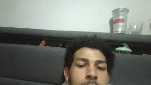 Snapshot of bigdickjojo69 chatting on 06/18/26, 06:35 bigdickjojo69 online show from 06/18/26, 06:35