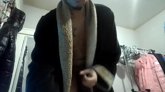 Snapshot of bigdickjojo69 chatting on 03/08/26, 08:23 bigdickjojo69 online show from 03/08/26, 08:23