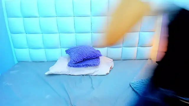 teresasroom  online show from 03/11/26, 01:38