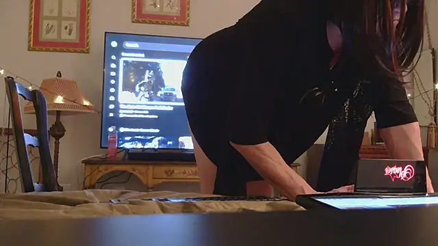 HelloKittyLapDog online show from 03/01/26, 02:00