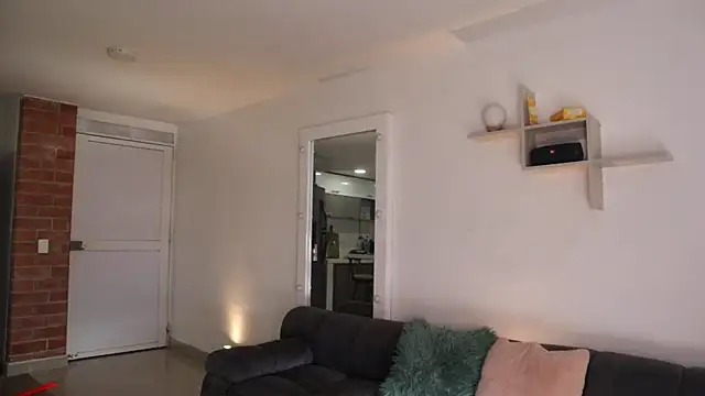  Vahos  online show from 10/24/25, 05:12