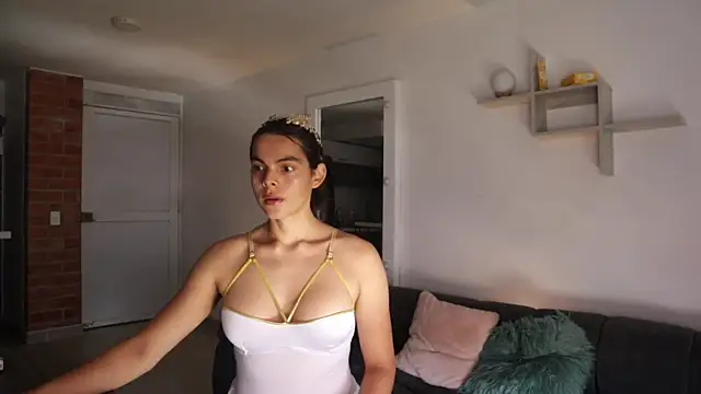  Vahos  online show from 10/19/25, 05:05