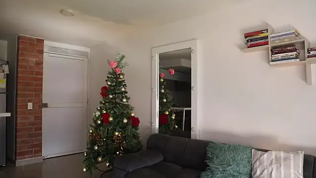  Vahos  online show from 12/03/25, 05:12