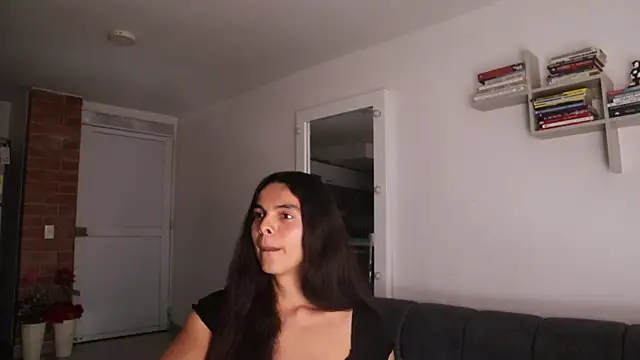  Vahos  online show from 06/17/26, 07:13