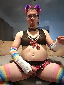 Snapshot of Furax514 chatting on 11/25/25, 04:57 Furax514 online show from 11/25/25, 04:57