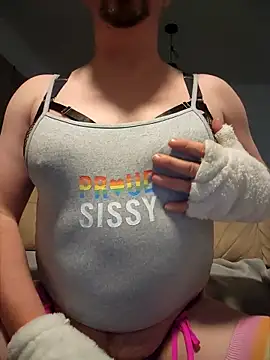 Snapshot of Furax514 chatting on 12/19/25, 01:20 Furax514 online show from 12/19/25, 01:20