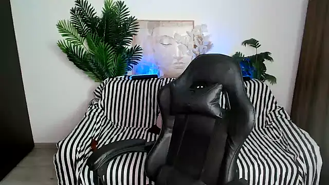 Snapshot of SEXY-GODDESabrina chatting on 03/07/25, 12:58 SEXY-GODDESabrina online show from 03/07/25, 12:58