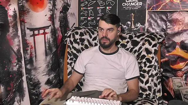 00george online show from 12/18/25, 01:26