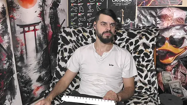 00george online show from 12/22/25, 08:09