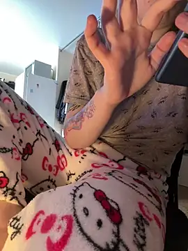 Remiliya online show from 02/21/26, 12:07