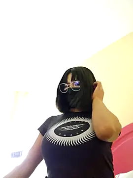 Snapshot of Latin_summer chatting on 10/02/25, 12:14 Latin summer online show from 10/02/25, 12:14