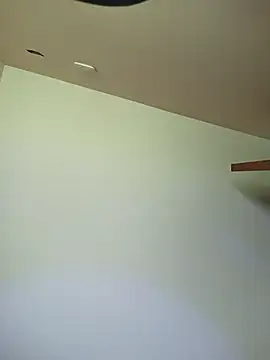 Snapshot of Latin_summer chatting on 02/16/25, 01:25 Latin summer online show from 02/16/25, 01:25