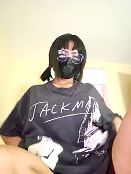 Snapshot of Latin_summer chatting on 10/11/25, 10:33 Latin summer online show from 10/11/25, 10:33