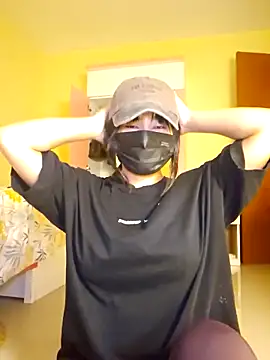 Latin summer online show from 11/25/25, 03:40