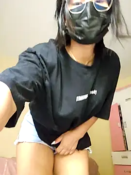 Snapshot of Latin_summer chatting on 10/28/25, 01:39 Latin summer online show from 10/28/25, 01:39