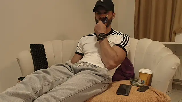 MauroTwin online show from 05/16/26, 06:51