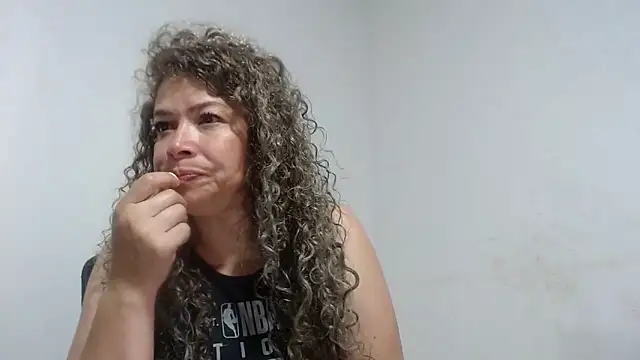 dalilasquirt1 online show from 10/21/25, 11:31