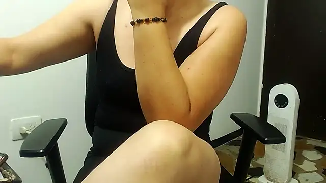 dalilasquirt1 online show from 03/29/26, 12:29