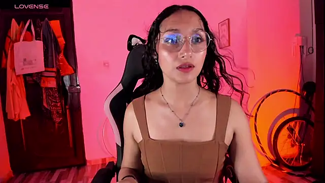 Snapshot of adrena_10 chatting on 04/29/26, 11:44 adrena 10 online show from 04/29/26, 11:44