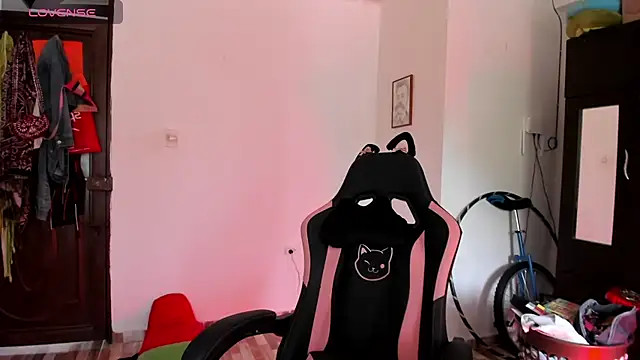 adrena 10 online show from 03/25/26, 07:57