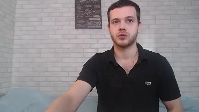 Snapshot of Alexxx_horny chatting on 01/18/25, 11:00 Alexxx horny online show from 01/18/25, 11:00