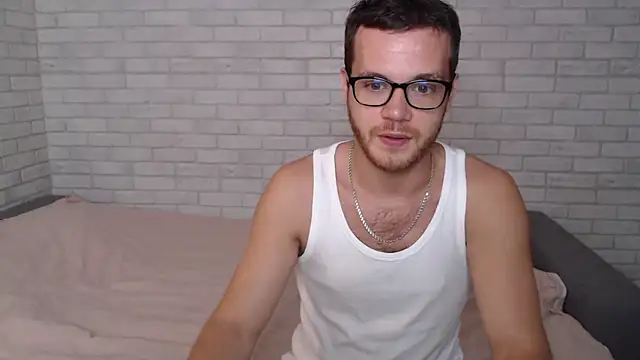Snapshot of Alexxx_horny chatting on 09/20/25, 08:08 Alexxx horny online show from 09/20/25, 08:08