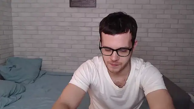 Snapshot of Alexxx_horny chatting on 03/09/25, 08:21 Alexxx horny online show from 03/09/25, 08:21