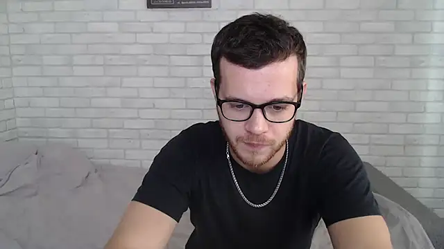 Snapshot of Alexxx_horny chatting on 10/01/25, 06:29 Alexxx horny online show from 10/01/25, 06:29