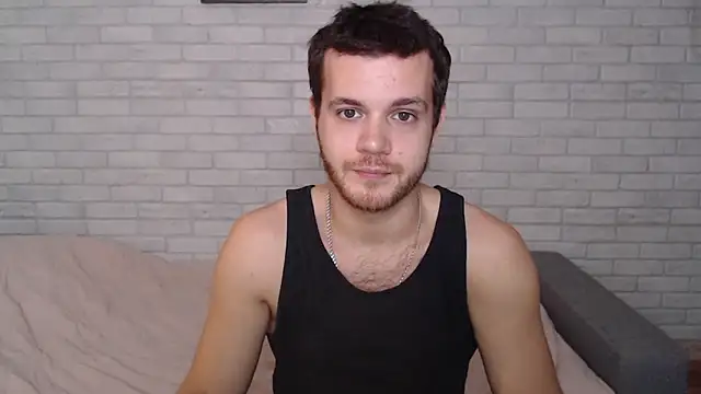 Snapshot of Alexxx_horny chatting on 10/18/25, 01:46 Alexxx horny online show from 10/18/25, 01:46