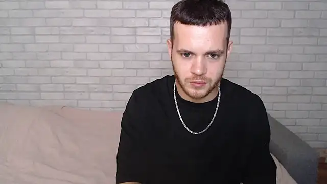 Snapshot of Alexxx_horny chatting on 10/27/25, 04:08 Alexxx horny online show from 10/27/25, 04:08