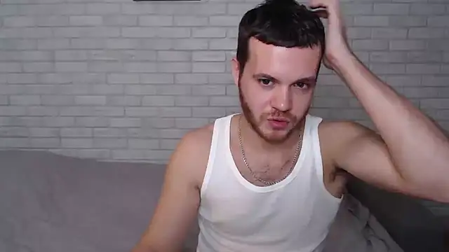 Snapshot of Alexxx_horny chatting on 11/20/25, 01:56 Alexxx horny online show from 11/20/25, 01:56