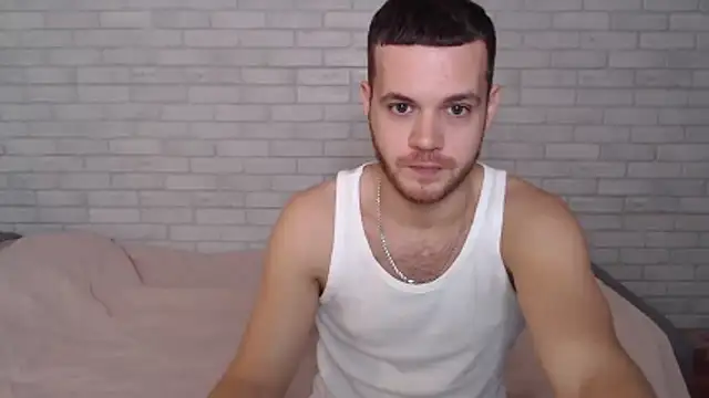 Snapshot of Alexxx_horny chatting on 10/24/25, 08:13 Alexxx horny online show from 10/24/25, 08:13