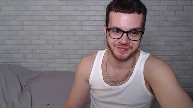 Snapshot of Alexxx_horny chatting on 11/21/25, 08:08 Alexxx horny online show from 11/21/25, 08:08