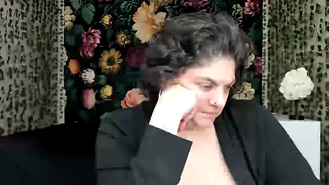 Exotic-Melons online show from 02/15/26, 09:25