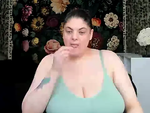 Snapshot of Exotic-Melons chatting on 06/06/26, 11:32 Exotic-Melons online show from 06/06/26, 11:32