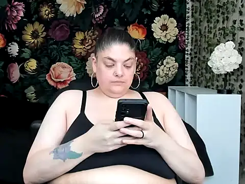 Exotic-Melons online show from 05/16/26, 10:42