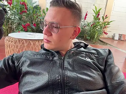 simon and david online show from 12/22/25, 07:58